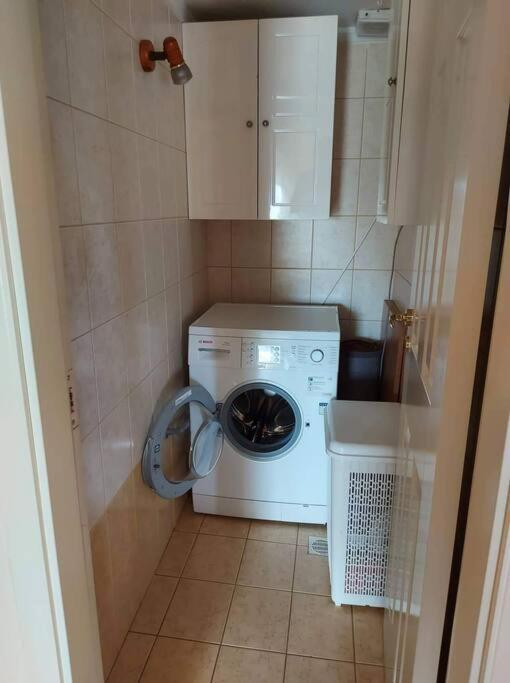 Όμορφο, Άνετο Ζεστά Διακοσμημένο Διαμέρισμα Thérmi Exterior foto